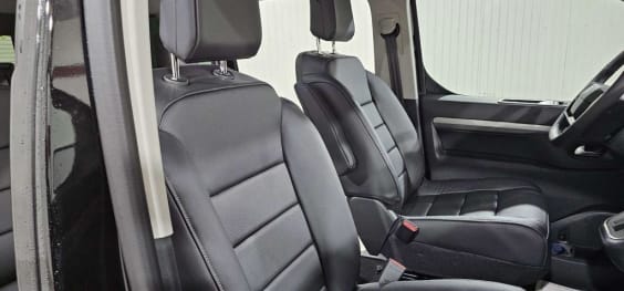 Peugeot Traveller Traveller M 2.2 Diesel 180ch S&S EAT8 Business Pack Noir