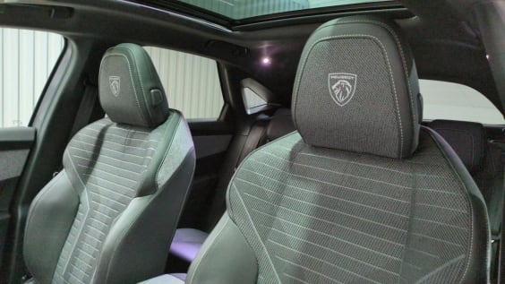 Peugeot 3008 Hybrid 145 e-DCS6 GT Gris Artense / Toit Noir