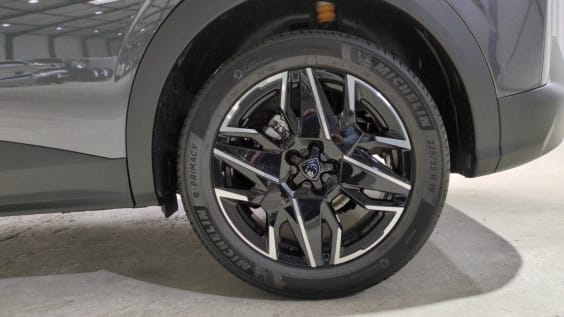 Peugeot 3008 Hybrid 145 e-DCS6 GT Gris Titane / Toit Noir