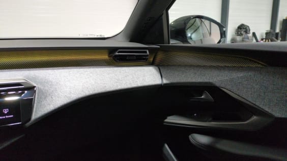 Peugeot 3008 Hybrid 145 e-DCS6 GT Gris Titane / Toit Noir