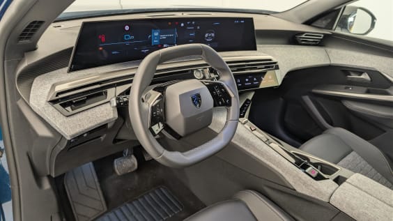 Peugeot 5008 HYBRID 145 CH E-DCS6 ALLURE Bleu Obsession
