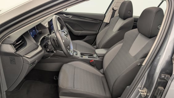Skoda Octavia Combi 2.0 TDI 150 CH DSG7 BUSINESS Gris Graphite