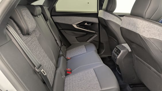 Peugeot 3008 Hybrid 145 e-DCS6 Allure Blanc Okenite