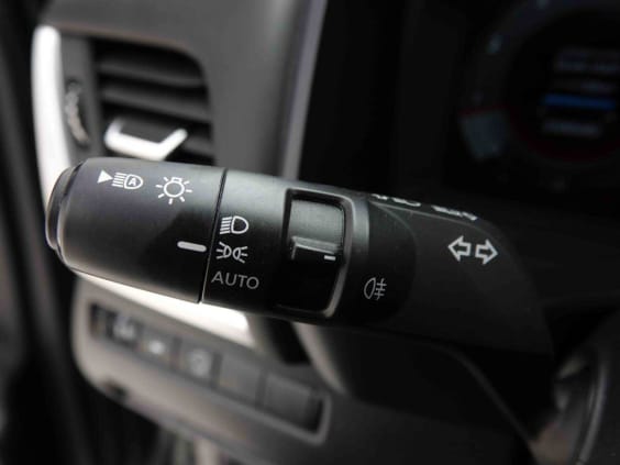 Nissan QASHQAI 1.3 DIG-T MHEV 158 X-Tronic N-Connecta Gris