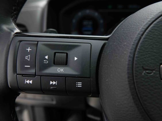 Nissan QASHQAI 1.3 DIG-T MHEV 158 X-Tronic N-Connecta Gris