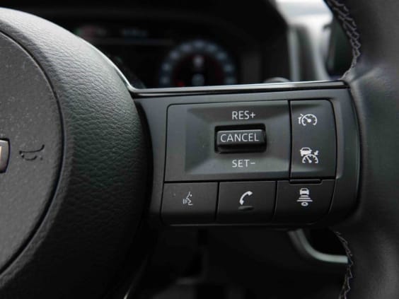 Nissan QASHQAI 1.3 DIG-T MHEV 158 X-Tronic N-Connecta Gris