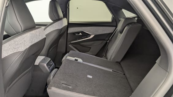 Peugeot 3008 Hybrid 145 e-DCS6 Allure Noir Perla Nera
