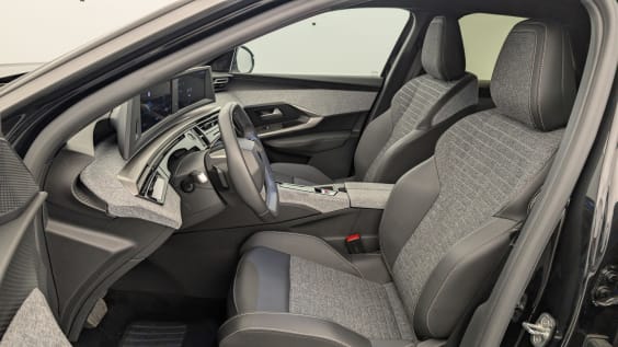 Peugeot 3008 Hybrid 145 e-DCS6 Allure Noir Perla Nera
