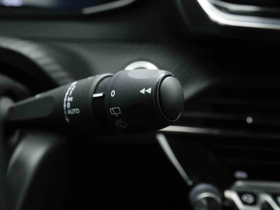 Peugeot 2008 54 KW 156  ALLURE Argent