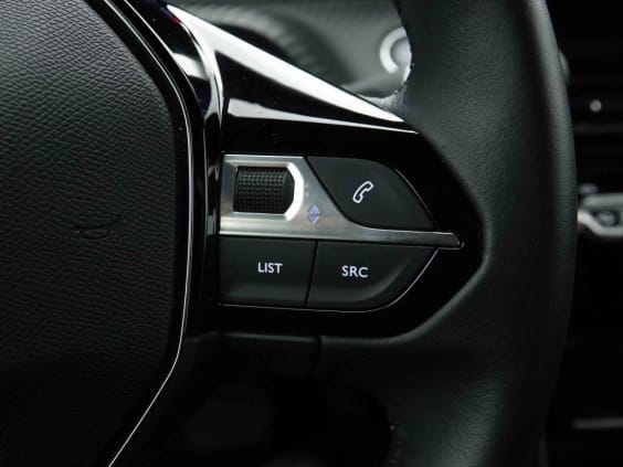 Peugeot 2008 54 KW 156  ALLURE Argent