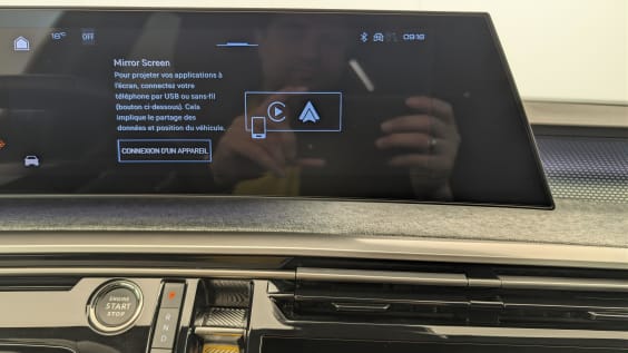Peugeot 3008 Hybrid 145 e-DCS6 GT Gris Titane / Toit Noir
