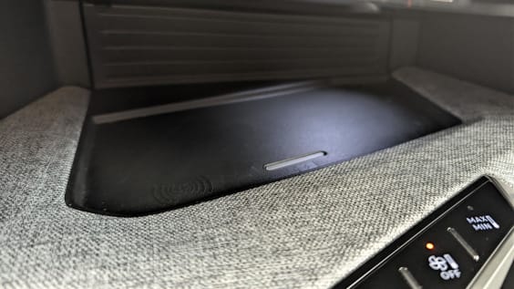 Peugeot 3008 Hybrid 145 e-DCS6 GT Gris Titane / Toit Noir