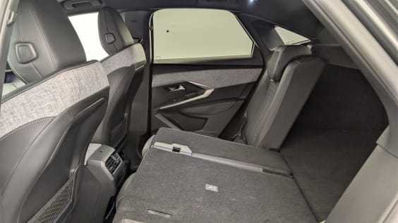Peugeot 3008 Hybrid 145 e-DCS6 GT Gris Titane / Toit Noir