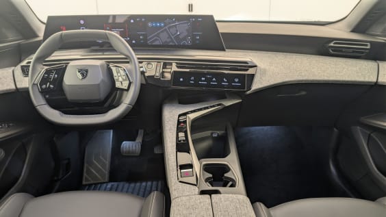 Peugeot 3008 Hybrid 145 e-DCS6 Allure Noir Perla Nera