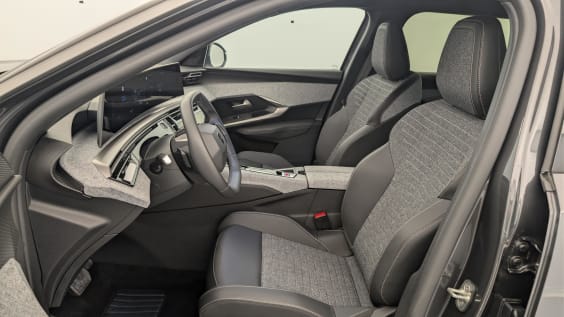 Peugeot 5008 HYBRID 145 CH E-DCS6 ALLURE Gris Titane