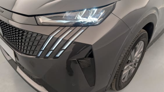 Peugeot 5008 HYBRID 145 CH E-DCS6 ALLURE Gris Titane