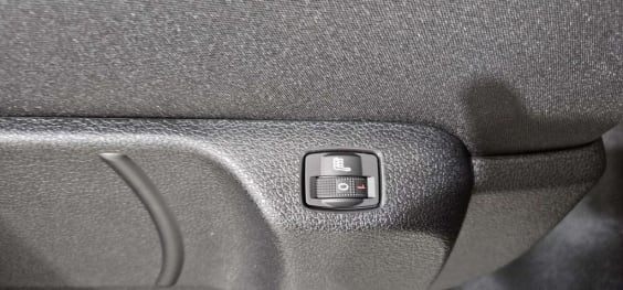 Peugeot Traveller Traveller M Diesel 180 ch Automatique Business Noir Perla