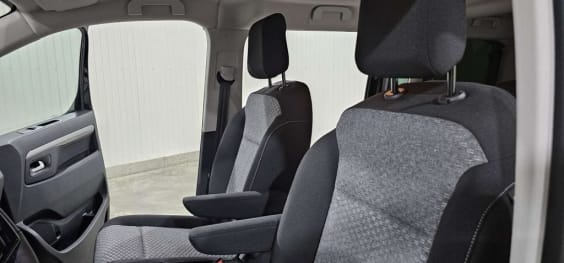 Peugeot Traveller Traveller M Diesel 180 ch Automatique Business Noir Perla