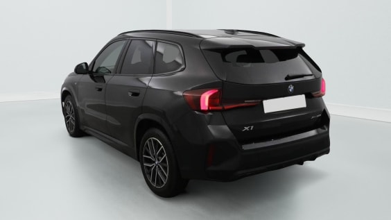 BMW X1 U11 X1 xDrive 23i 218ch DKG7 M Sport Saphirschwarz Métallisé