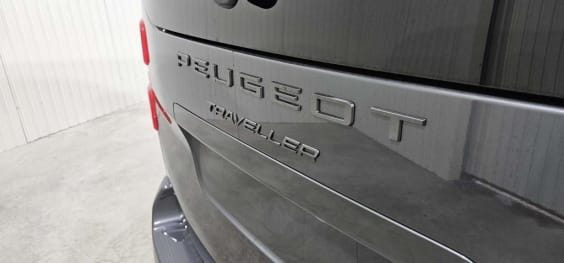 Peugeot Traveller Traveller M Diesel 180 ch Automatique Business Gris Titane