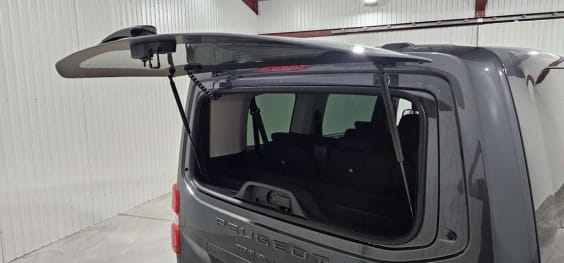 Peugeot Traveller Traveller M Diesel 180 ch Automatique Business Gris Titane