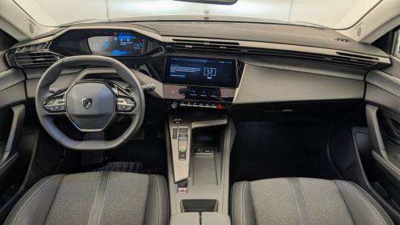 Peugeot 408 Hybrid 136 e-DCS6 Allure Noir Perla Nera