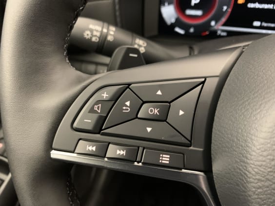 Nissan JUKE DIG-T 114 DCT7 N-Connecta Gris Squale