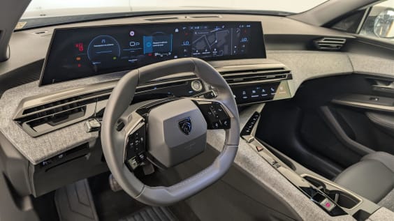 Peugeot 3008 Hybrid 145 e-DCS6 Allure Bleu Ingaro