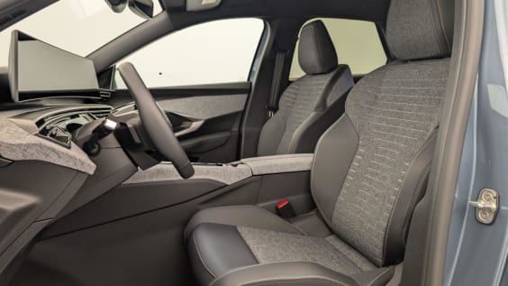 Peugeot 3008 Hybrid 145 e-DCS6 Allure Bleu Ingaro