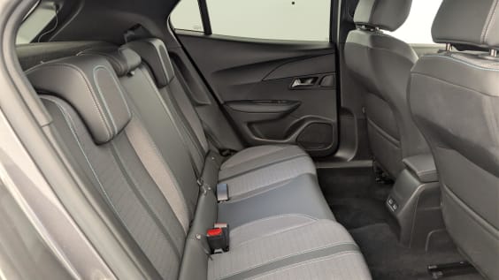 Peugeot 2008 PureTech 130 S&S EAT8 Allure Gris Platinium