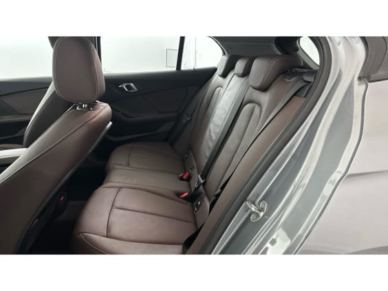 BMW Série 1 118d 150 ch BVA8 F40 Skyscraper Grau Metallic