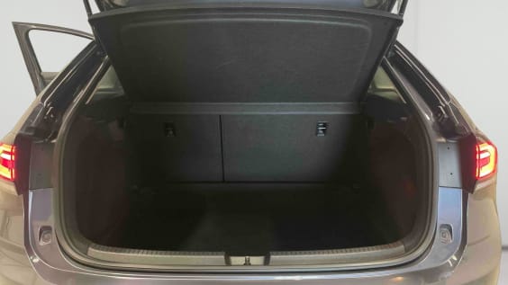 Volkswagen Taigo TSI 115 HP LIFE DSG Gris foncé