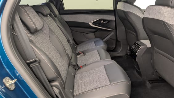 Peugeot 5008 HYBRID 145 CH E-DCS6 ALLURE Bleu Obsession