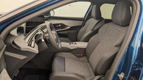 Peugeot 5008 HYBRID 145 CH E-DCS6 ALLURE Bleu Obsession