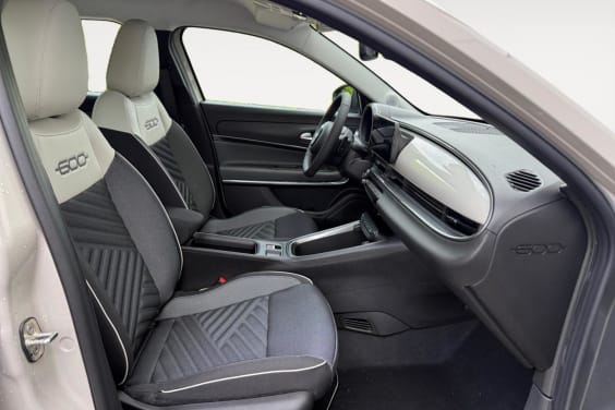 Fiat 600 1.2 HYBRID 145 ICONE DCT6 Sable Earth