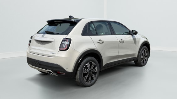Fiat 600 1.2 HYBRID 145 ICONE DCT6 Sable Earth
