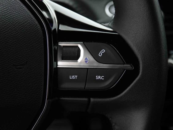 Peugeot E-2008 54 KW 156  ALLURE Argent