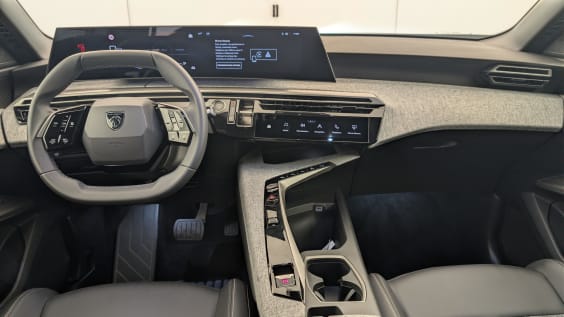 Peugeot 5008 HYBRID 145 CH E-DCS6 ALLURE Blanc Okenite