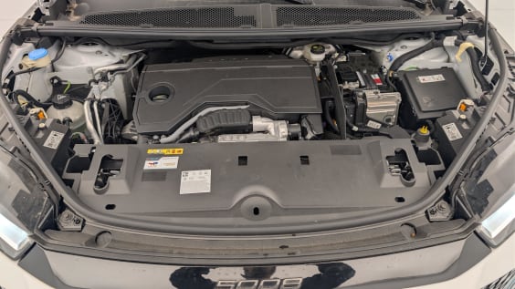Peugeot 5008 HYBRID 145 CH E-DCS6 ALLURE Blanc Okenite
