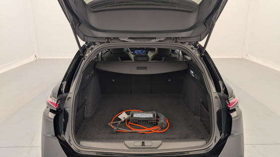 Peugeot 308 SW PHEV 225 e-EAT8 GT Noir Perla Nera