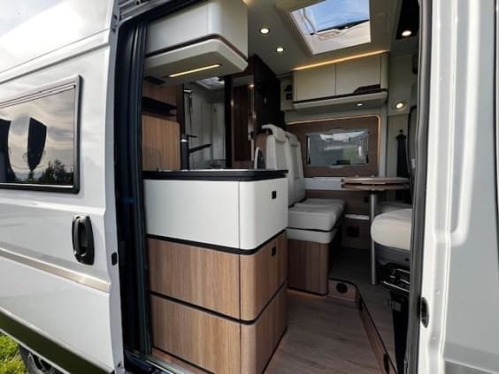 Campérêve magellan 540 PEUGEOT BOXER 2.2 L - 140 CV  BVM Blanc