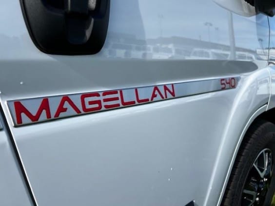 Campérêve magellan 540 PEUGEOT BOXER 2.2 L - 140 CV  BVM Blanc