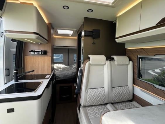 Campérêve magellan 540 PEUGEOT BOXER 2.2 L - 140 CV  BVM Blanc