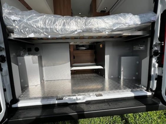 Campérêve magellan 540 PEUGEOT BOXER 2.2 L - 140 CV  BVM Blanc