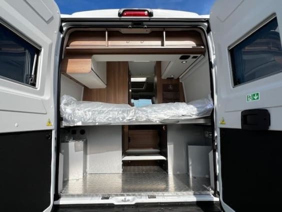 Campérêve magellan 540 PEUGEOT BOXER 2.2 L - 140 CV  BVM Blanc