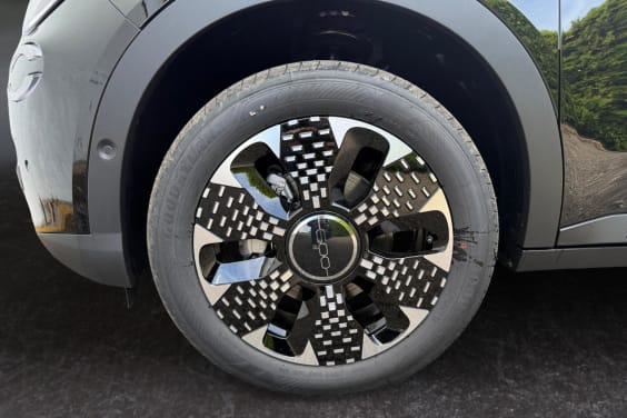 Fiat 600 1.2 HYBRID 145 LA PRIMA DCT6 Noir