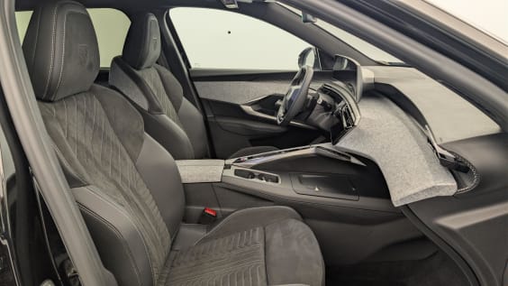 Peugeot 5008 HYBRID 145CH E-DCS6 GT Noir Perla Nera