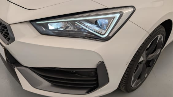 Cupra LEON Sportstourer 2.0 TDI 150 ch DSG7 V Blanc Candy