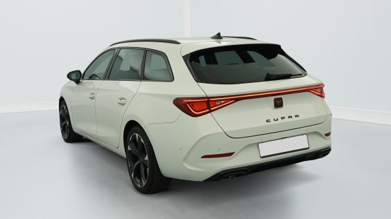 Cupra LEON Sportstourer 2.0 TDI 150 ch DSG7 V Blanc Candy