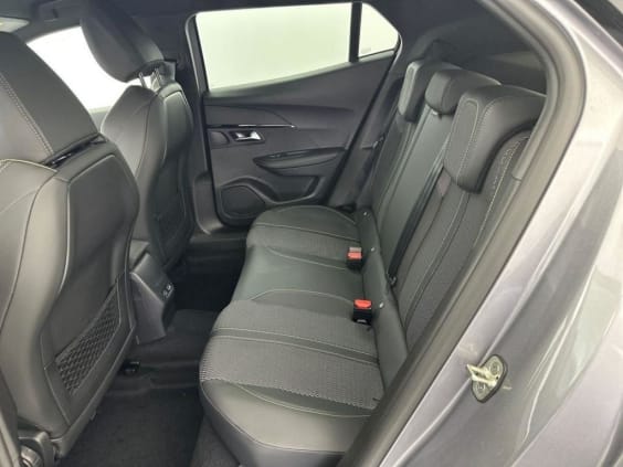 Peugeot 2008 Hybrid 145 e-DCS6 GT gris artense